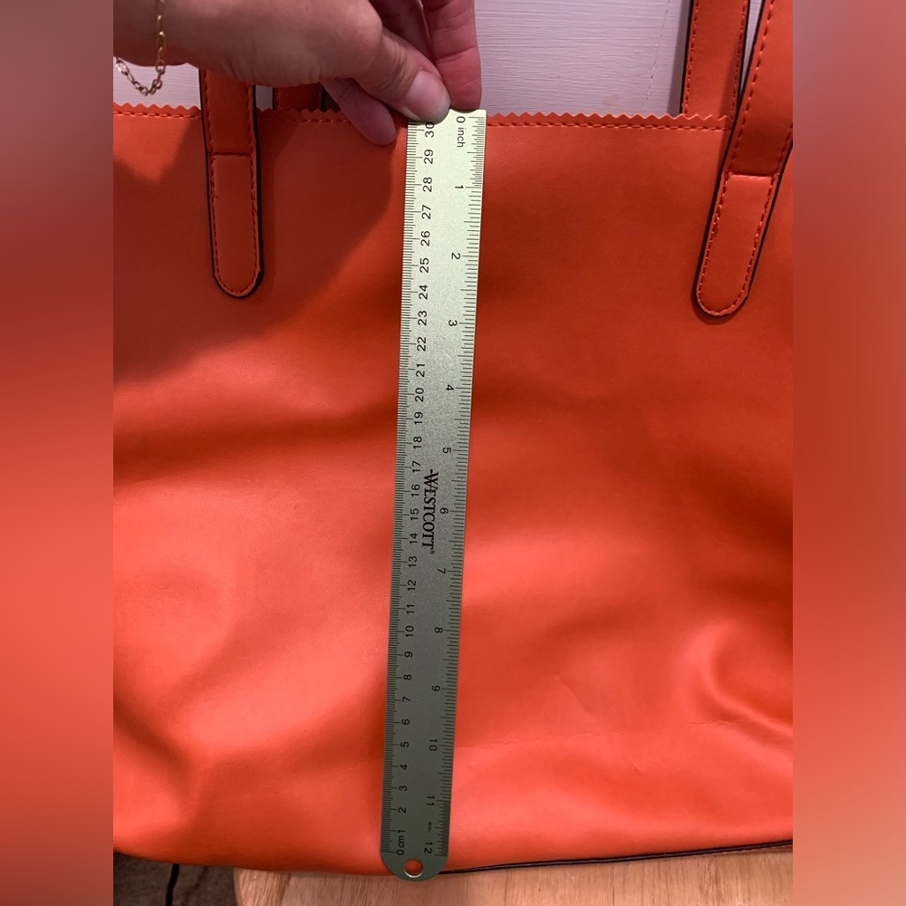 Neiman Marcius,  Orange carry all tote bag. - Picture 7 of 10